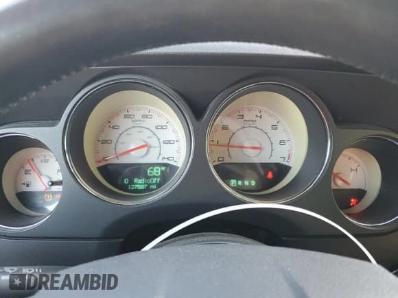 ✅ 2013 Dodge Challenger SXT • VIN: 2C3CDYAG0DH607663 • Lot: 75195794. Wystawiony na Copart z przebiegiem 127 587 mil. Bezpłatny archiwum sprzedaży aukcyjnych z USA i szczegółowy raport historii pojazdu na DreamBid. Zdjęcie 9.