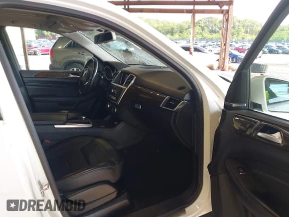 ✅ 2015 Mercedes-Benz M 350 • VIN: 4JGDA5HB0FA538441 • Lot: 42468903. Listed on IAAI with 109,368 mi. Free auction sales archive from the USA and detailed vehicle history report at DreamBid. Image 5.