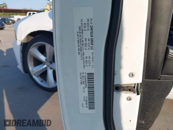 ✅ 2014 Dodge Charger SXT Plus • VIN: 2C3CDXHG8EH287560 • Lot: 43116564. Listed on IAAI with 194,629 mi. Free auction sales archive from the USA and detailed vehicle history report at DreamBid. Image 9.