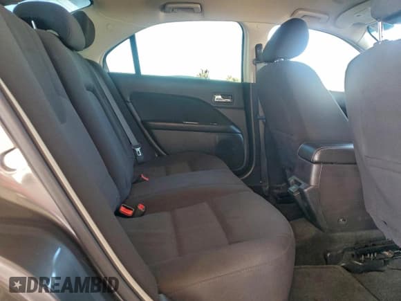 ✅ 2011 Ford Fusion Hybrid • VIN: 3FADP0L38BR335244 • Lot: 96187435. Wystawiony na Copart z przebiegiem 192 821 mil. Bezpłatny archiwum sprzedaży aukcyjnych z USA i szczegółowy raport historii pojazdu na DreamBid. Zdjęcie 10.