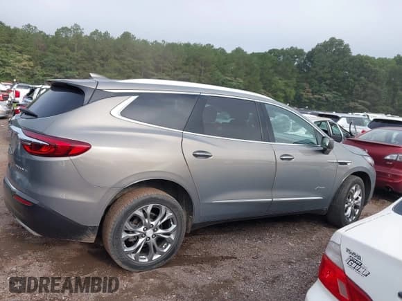 ✅ 2019 Buick Enclave Avenir • VIN: 5GAERDKWXKJ102599 • Lot: 42457749. Wystawiony na IAAI z przebiegiem 89 091 mil. Bezpłatny archiwum sprzedaży aukcyjnych z USA i szczegółowy raport historii pojazdu na DreamBid. Zdjęcie 13.