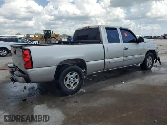 2004 Chevrolet Silverado 1500 LS с VIN 2GCEC19T841256770, выставлен на аукционе Copart как лот 61913374 с пробегом 277 413 миль миль и Списание • Salvage title. История ставок и продаж доступна на DreamBid. Изображение 3.