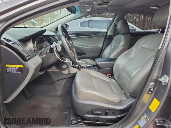 ✅ 2012 Hyundai Sonata Limited • VIN: 5NPEC4AB7CH325501 • Lot: 93996565. Listed on Copart with 170,982 mi. Free auction sales archive from the USA and detailed vehicle history report at DreamBid. Image 8.