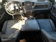 ✅ 2021 Ram 3500 Tradesman • VIN: 3C63R3GJ8MG665725 • Lot: 78316604. Wystawiony na Copart z przebiegiem 27 004 mil. Bezpłatny archiwum sprzedaży aukcyjnych z USA i szczegółowy raport historii pojazdu na DreamBid. Zdjęcie 8.