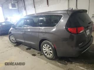 ✅ 2018 Chrysler Pacifica Touring Plus • VIN: 2C4RC1FG8JR279374 • Lot: 85393125. Wystawiony na Copart z przebiegiem 148 120 mil. Bezpłatny archiwum sprzedaży aukcyjnych z USA i szczegółowy raport historii pojazdu na DreamBid. Zdjęcie 2.