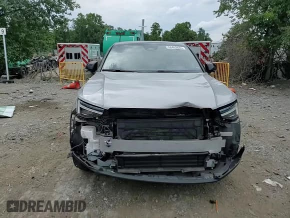 ✅ 2022 Volvo C40 Ultimate • VIN: YV4ED3GB2N2006846 • Lot: 68462685. Listed on Copart with 58,534 mi. Free auction sales archive from the USA and detailed vehicle history report at DreamBid. Image 15.