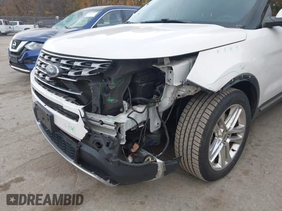 ✅ 2017 Ford Explorer Limited • VIN: 1FM5K8F87HGC83281 • Lot: 43712897. Wystawiony na IAAI z przebiegiem 141 121 mil. Bezpłatny archiwum sprzedaży aukcyjnych z USA i szczegółowy raport historii pojazdu na DreamBid. Zdjęcie 6.