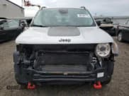 ✅ 2017 Jeep Renegade Trailhawk • VIN: ZACCJBCB5HPG38544 • Lot: 82104775. Listed on Copart with 98,947 mi. Free auction sales archive from the USA and detailed vehicle history report at DreamBid. Image 5.