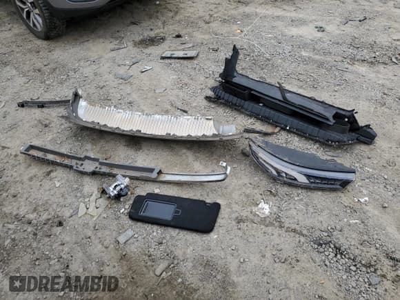 ✅ 2021 Hyundai Palisade Calligraphy • VIN: KM8R74HE8MU319330 • Лот: 86516314. Опубликован ранее на Copart с пробегом 84 679 миль. Бесплатный доступ к архиву аукционных продаж из США и подробный отчёт об истории автомобиля на DreamBid. Изображение 15.