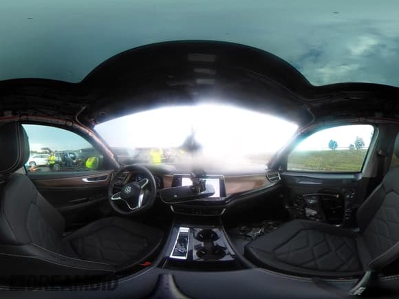 ✅ 2024 Volkswagen Atlas SE • VIN: 1V2JR2CA3RC533450 • Lot: 43099253. Wystawiony na IAAI z przebiegiem 5 499 mil. Bezpłatny archiwum sprzedaży aukcyjnych z USA i szczegółowy raport historii pojazdu na DreamBid. Zdjęcie 20.