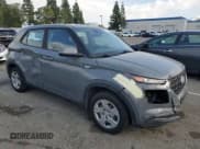 ✅ 2020 Hyundai Venue SE • VIN: KMHRB8A31LU028794 • Lot: 84307084. Wystawiony na Copart z przebiegiem 93 488 mil. Bezpłatny archiwum sprzedaży aukcyjnych z USA i szczegółowy raport historii pojazdu na DreamBid. Zdjęcie 4.