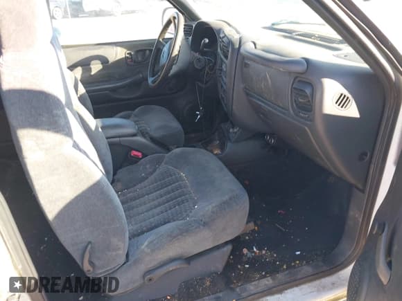 ✅ 2000 Chevrolet S-10 LS Xtreme • VIN: 1GCCS19W7Y8308509 • Лот: 41512183. Опубликован ранее на IAAI с пробегом 124 511 миль. Бесплатный доступ к архиву аукционных продаж из США и подробный отчёт об истории автомобиля на DreamBid. Изображение 5.