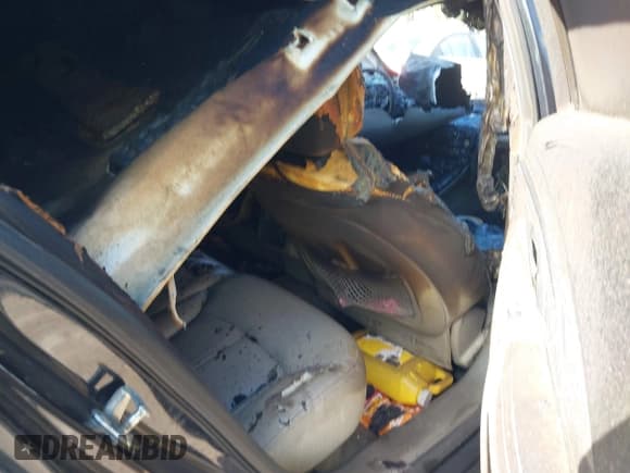 ✅ 2013 Buick LaCrosse Leather • VIN: 1G4GC5E31DF323770 • Lot: 42247069. Listed on IAAI with Not provided. Free auction sales archive from the USA and detailed vehicle history report at DreamBid. Image 8.