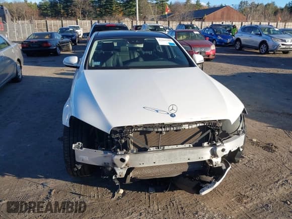 ✅ 2018 Mercedes-Benz E 300 • VIN: WDDZF4KB4JA354178 • Lot: 43565308. Wystawiony na IAAI z przebiegiem 111 984 mil. Bezpłatny archiwum sprzedaży aukcyjnych z USA i szczegółowy raport historii pojazdu na DreamBid. Zdjęcie 13.