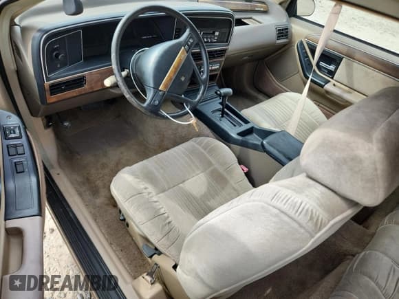 ✅ 1989 Mercury Cougar • VIN: 1MEPM6040KH602165 • Lot: 68825005. Wystawiony na Copart z przebiegiem Nie podano. Bezpłatny archiwum sprzedaży aukcyjnych z USA i szczegółowy raport historii pojazdu na DreamBid. Zdjęcie 8.