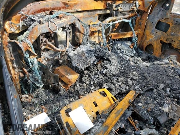 ✅ 2013 Chevrolet Avalanche LTZ • VIN: 3GNTKGE71DG373921 • Lot: 55142015. Wystawiony na Copart z przebiegiem Nie podano. Bezpłatny archiwum sprzedaży aukcyjnych z USA i szczegółowy raport historii pojazdu na DreamBid. Zdjęcie 8.