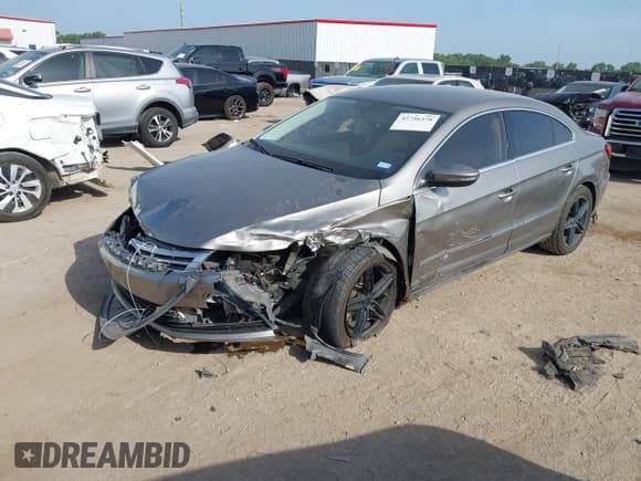 ✅ 2014 Volkswagen CC Sport • VIN: WVWBP7AN7EE500741 • Lot: 42756578. Wystawiony na IAAI z przebiegiem 118 522 mil. Bezpłatny archiwum sprzedaży aukcyjnych z USA i szczegółowy raport historii pojazdu na DreamBid. Zdjęcie 17.