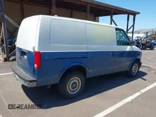 ✅ 1998 GMC Safari Cargo • VIN: 1GTDM19W1WB541719 • Lot: 42660888. Wystawiony na IAAI z przebiegiem 221 667 mil. Bezpłatny archiwum sprzedaży aukcyjnych z USA i szczegółowy raport historii pojazdu na DreamBid. Zdjęcie 4.