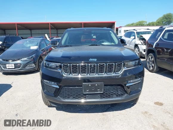 ✅ 2022 Jeep Grand Cherokee • VIN: 1C4RJYB67N8718013 • Lot: 42725067. Listed on IAAI with 24,230 mi. Free auction sales archive from the USA and detailed vehicle history report at DreamBid. Image 12.