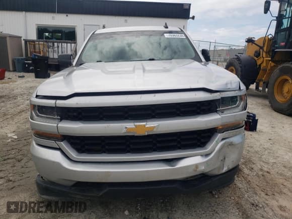✅ 2018 Chevrolet Silverado 1500 Custom • VIN: 3GCPCPEC2JG576316 • Лот: 70363234. Опубликован ранее на Copart с пробегом 123 440 миль. Бесплатный доступ к архиву аукционных продаж из США и подробный отчёт об истории автомобиля на DreamBid. Изображение 5.