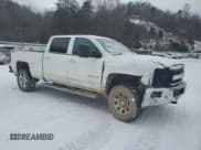 ✅ 2018 Chevrolet Silverado 2500HD LT • VIN: 1GC1KVEG1JF204581 • Lot: 88690305. Wystawiony na Copart z przebiegiem 131 127 mil. Bezpłatny archiwum sprzedaży aukcyjnych z USA i szczegółowy raport historii pojazdu na DreamBid. Zdjęcie 4.