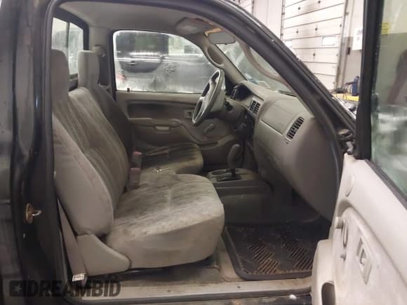 ✅ 2004 Toyota Tacoma • VIN: 5TENL42N04Z448225 • Lot: 43856649. Listed on IAAI with 150,661 mi. Free auction sales archive from the USA and detailed vehicle history report at DreamBid. Image 8.