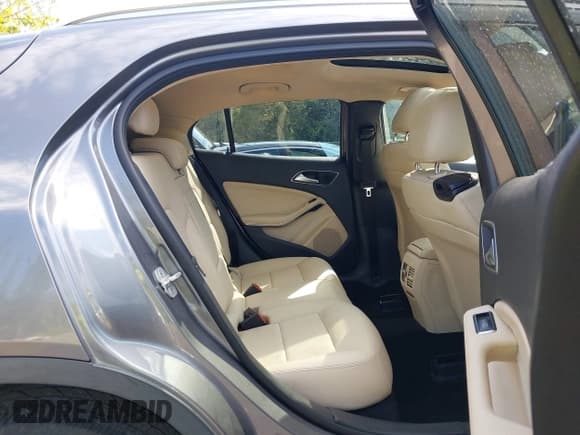 ✅ 2016 Mercedes-Benz GLA 250 • VIN: WDCTG4EB5GJ212465 • Lot: 43213283. Listed on IAAI with 177,941 mi. Free auction sales archive from the USA and detailed vehicle history report at DreamBid. Image 8.