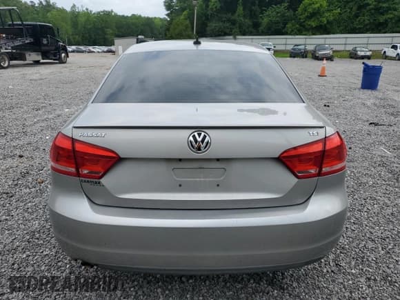 ✅ 2014 Volkswagen Passat Wolfsburg Edition • VIN: 1VWAT7A36EC056878 • Lot: 57416265. Listed on Copart with 83,981 mi. Free auction sales archive from the USA and detailed vehicle history report at DreamBid. Image 6.