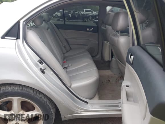 ✅ 2007 Hyundai Sonata SE • VIN: 5NPEU46F77H209567 • Лот: 42356544. Опубликован ранее на IAAI с пробегом 163 248 миль. Бесплатный доступ к архиву аукционных продаж из США и подробный отчёт об истории автомобиля на DreamBid. Изображение 8.