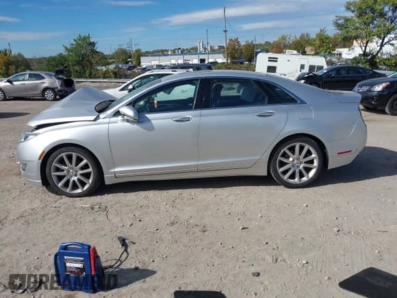 ✅ 2013 Lincoln MKZ • VIN: 3LN6L2J94DR813207 • Лот: 43467337. Опубликован ранее на IAAI с пробегом 138 915 миль. Бесплатный доступ к архиву аукционных продаж из США и подробный отчёт об истории автомобиля на DreamBid. Изображение 13.