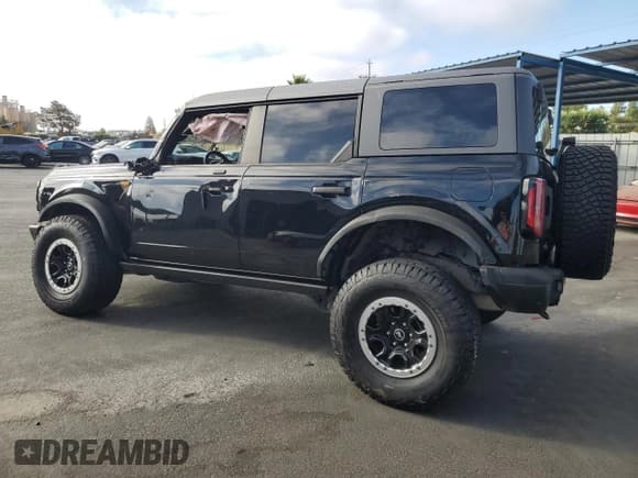 ✅ 2021 Ford Bronco • VIN: 1FMEE5DP8MLA67974 • Lot: 71553465. Wystawiony na Copart z przebiegiem 57 575 mil. Bezpłatny archiwum sprzedaży aukcyjnych z USA i szczegółowy raport historii pojazdu na DreamBid. Zdjęcie 2.