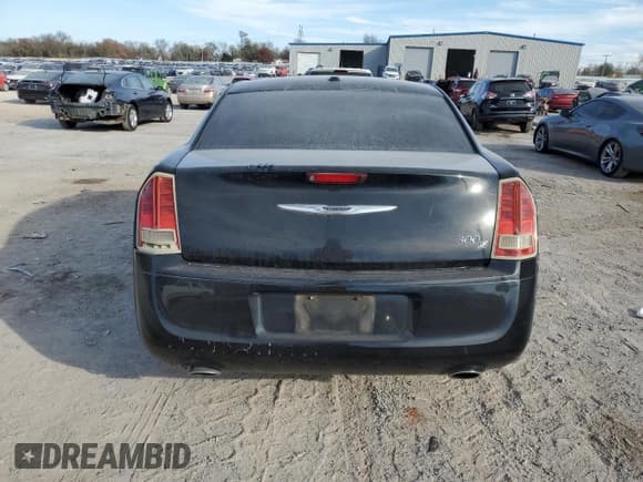 ✅ 2013 Chrysler 300 S • VIN: 2C3CCABG0DH527126 • Lot: 80389884. Listed on Copart with 119,845 mi. Free auction sales archive from the USA and detailed vehicle history report at DreamBid. Image 6.