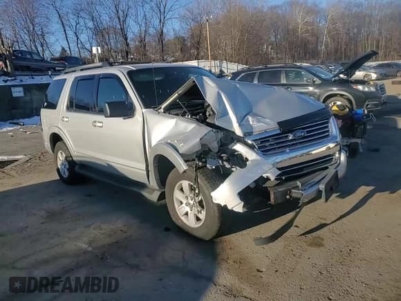 ✅ 2009 Ford Explorer XLT • VIN: 1FMEU73E29UA42083 • Lot: 93486815. Wystawiony na Copart z przebiegiem 127 763 mil. Bezpłatny archiwum sprzedaży aukcyjnych z USA i szczegółowy raport historii pojazdu na DreamBid. Zdjęcie 14.