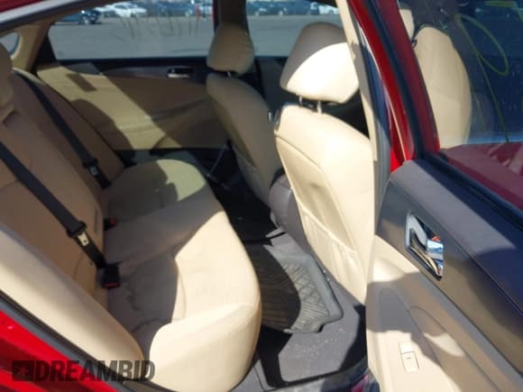 ✅ 2014 Hyundai Sonata Limited • VIN: KMHEC4A4XEA115398 • Lot: 41765915. Wystawiony na IAAI z przebiegiem 137 049 mil. Bezpłatny archiwum sprzedaży aukcyjnych z USA i szczegółowy raport historii pojazdu na DreamBid. Zdjęcie 8.