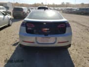 ✅ 2012 Chevrolet Volt • VIN: 1G1RB6E47CU101574 • Lot: 77485914. Wystawiony na Copart z przebiegiem Nie podano. Bezpłatny archiwum sprzedaży aukcyjnych z USA i szczegółowy raport historii pojazdu na DreamBid. Zdjęcie 6.