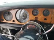 ✅ 1971 Rolls-Royce Silver Shadow • VIN: LRX10312 • Lot: 44557445. Wystawiony na Copart z przebiegiem 8 223 mil. Bezpłatny archiwum sprzedaży aukcyjnych z USA i szczegółowy raport historii pojazdu na DreamBid. Zdjęcie 9.