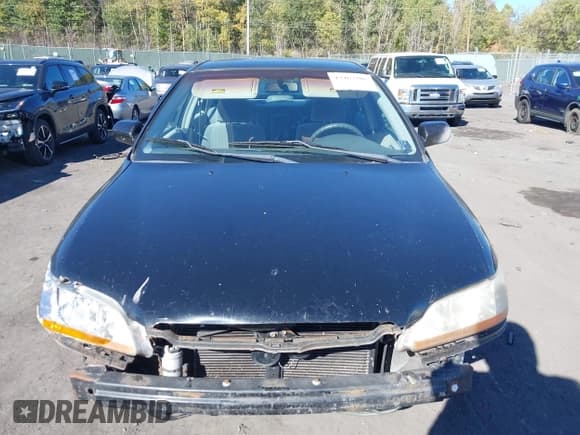 ✅ 1998 Honda Accord LX • VIN: 1HGCG5644WA241788 • Лот: 43463205. Опубликован ранее на IAAI с пробегом 94 133 миль. Бесплатный доступ к архиву аукционных продаж из США и подробный отчёт об истории автомобиля на DreamBid. Изображение 6.