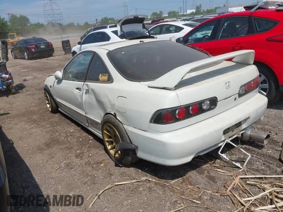 ✅ 1998 Acura Integra GS-R • VIN: JH4DC2394WS005633 • Lot: 42595898. Wystawiony na IAAI z przebiegiem 211 560 mil. Bezpłatny archiwum sprzedaży aukcyjnych z USA i szczegółowy raport historii pojazdu na DreamBid. Zdjęcie 3.