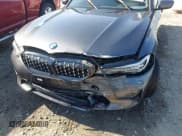 ✅ 2019 BMW 3 Series 330i xDrive • VIN: 3MW5R7J53K8A04967 • Лот: 42032755. Опубликован ранее на IAAI с пробегом 46 415 миль. Бесплатный доступ к архиву аукционных продаж из США и подробный отчёт об истории автомобиля на DreamBid. Изображение 6.