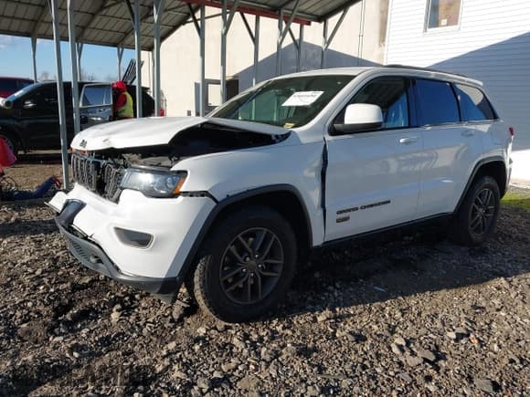 ✅ 2017 Jeep Grand Cherokee Altitude • VIN: 1C4RJFAG3HC674544 • Лот: 43601654. Опубликован ранее на IAAI с пробегом 179 444 миль. Бесплатный доступ к архиву аукционных продаж из США и подробный отчёт об истории автомобиля на DreamBid. Изображение 17.