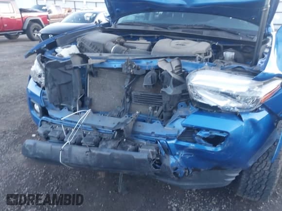 ✅ 2018 Toyota Tacoma TRD Off Road • VIN: 3TMDZ5BN3JM045249 • Lot: 43763649. Listed on IAAI with 93,674 mi. Free auction sales archive from the USA and detailed vehicle history report at DreamBid. Image 6.