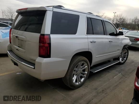 2020 Chevrolet Tahoe Premier z VIN 1GNSKCKJ7LR307957, wystawiony jako Copart lot #49585705 z przebiegiem 116 139 mil mil oraz Szkoda całkowita • Salvage title. Historia ofert i sprzedaży dostępna na DreamBid. Obrazek 3.