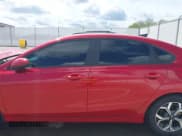 ✅ 2021 Kia Forte LXS • VIN: 3KPF24AD4ME288907 • Lot: 42084081. Wystawiony na IAAI z przebiegiem 47 786 mil. Bezpłatny archiwum sprzedaży aukcyjnych z USA i szczegółowy raport historii pojazdu na DreamBid. Zdjęcie 15.