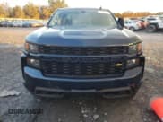 ✅ 2019 Chevrolet Silverado 1500 Custom • VIN: 3GCUYBEF0KG700103 • Lot: 78824654. Wystawiony na Copart z przebiegiem 69 011 mil. Bezpłatny archiwum sprzedaży aukcyjnych z USA i szczegółowy raport historii pojazdu na DreamBid. Zdjęcie 5.