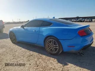 ✅ 2022 Ford Mustang EcoBoost • VIN: 1FA6P8TH2N5115964 • Lot: 66471115. Wystawiony na Copart z przebiegiem 65 985 mil. Bezpłatny archiwum sprzedaży aukcyjnych z USA i szczegółowy raport historii pojazdu na DreamBid. Zdjęcie 2.
