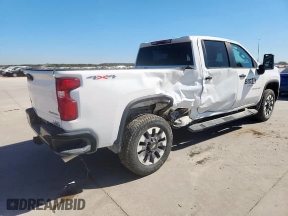 ✅ 2024 Chevrolet Silverado 2500HD Custom • VIN: 1GC4YME76RF336964 • Lot: 85485825. Wystawiony na Copart z przebiegiem 35 998 mil. Bezpłatny archiwum sprzedaży aukcyjnych z USA i szczegółowy raport historii pojazdu na DreamBid. Zdjęcie 3.