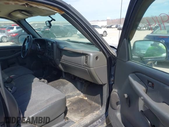 ✅ 2005 Chevrolet Silverado 1500 Work Truck • VIN: 1GCEC14X05Z358521 • Lot: 41904914. Listed on IAAI with 144,170 mi. Free auction sales archive from the USA and detailed vehicle history report at DreamBid. Image 5.