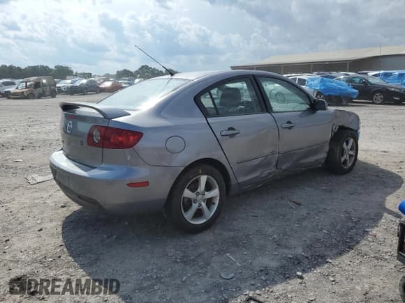 ✅ 2006 Mazda 3 i Touring • VIN: JM1BK12F761459524 • Лот: 71489435. Опубликован ранее на Copart с пробегом 22 119 миль. Бесплатный доступ к архиву аукционных продаж из США и подробный отчёт об истории автомобиля на DreamBid. Изображение 3.