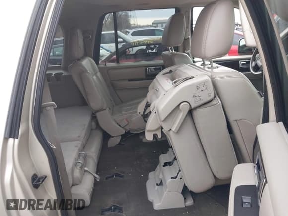 ✅ 2017 Lincoln Navigator Select • VIN: 5LMJJ3JT5HEL02760 • Lot: 41731254. Wystawiony na IAAI z przebiegiem 189 007 mil. Bezpłatny archiwum sprzedaży aukcyjnych z USA i szczegółowy raport historii pojazdu na DreamBid. Zdjęcie 8.