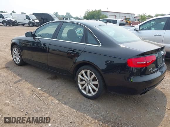✅ 2013 Audi A4 Premium • VIN: WAUBFAFL7DN031816 • Lot: 42900233. Listed on IAAI with 122,196 mi. Free auction sales archive from the USA and detailed vehicle history report at DreamBid. Image 3.